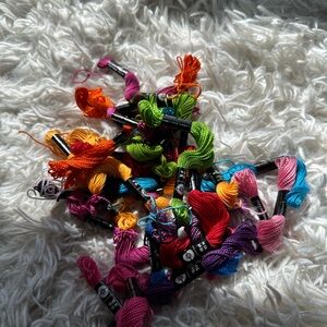 Sewing/craft loops & thread